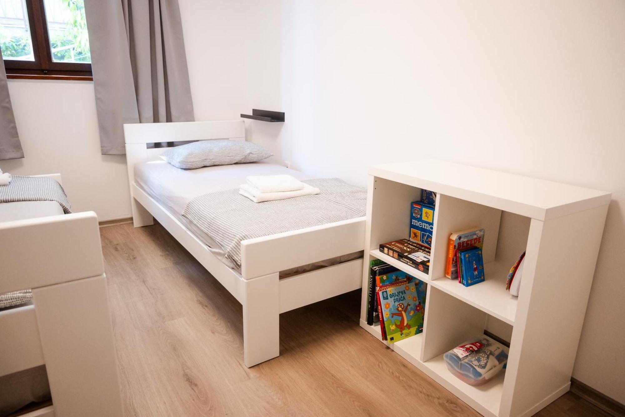 La Bora Apartment Изола Екстериор снимка